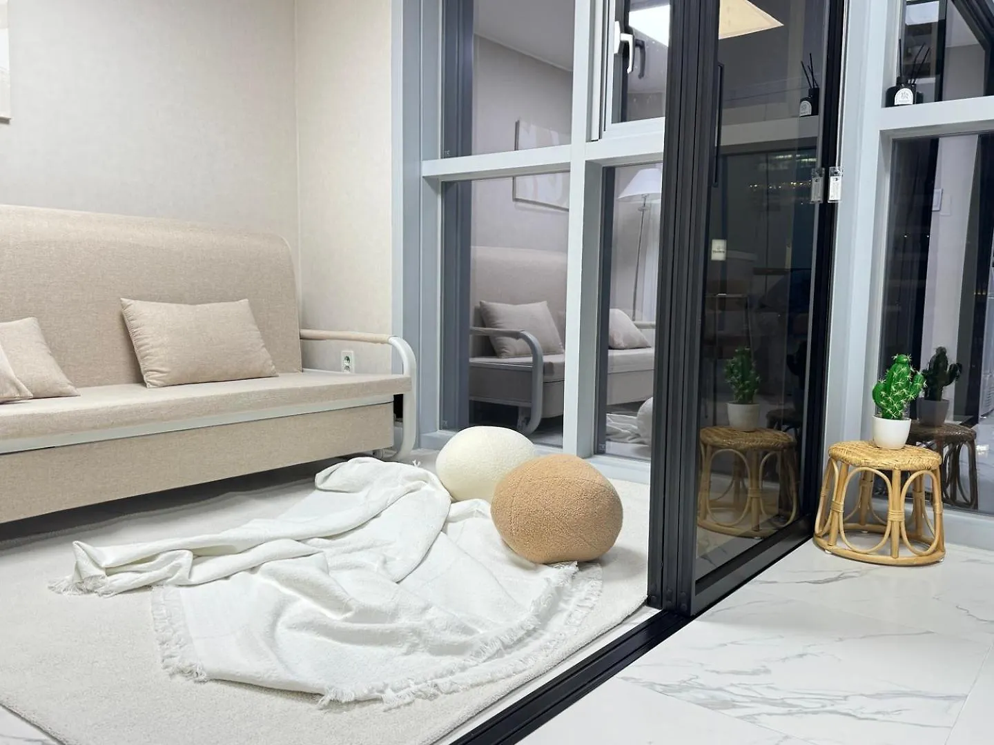 The Comfort Seoul 0*,  South Korea